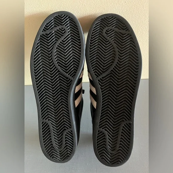 Adidas SUPERSTAR sneakers size 10.5 - Picture 6 of 11